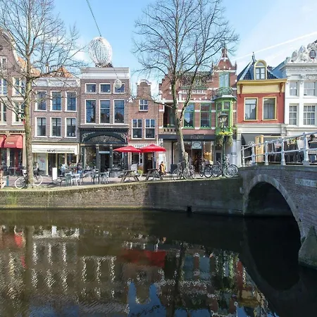 Aan De Gracht * 알크마르